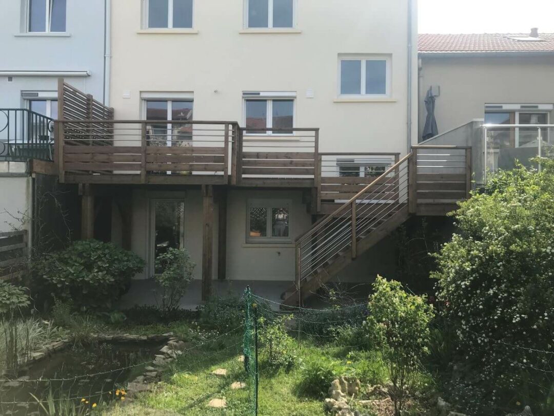 Création de terrasse bois en élévation Saint-Saint