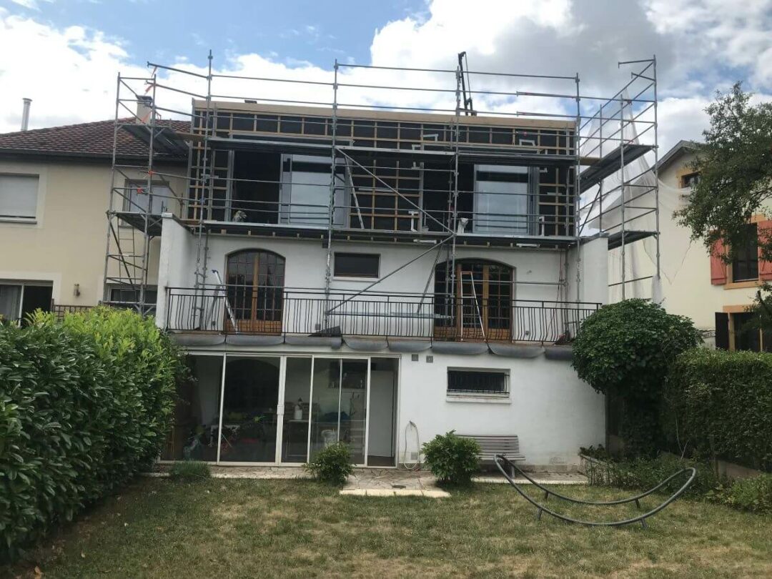 Surélévation de maison avec changement de pente à Nancy